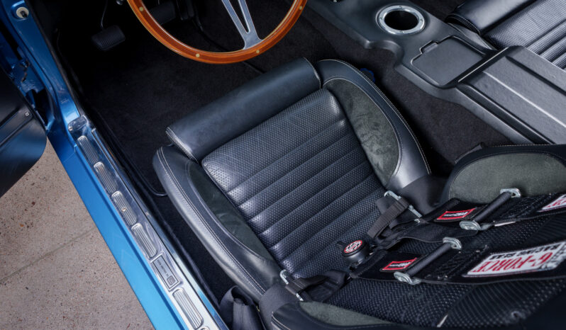 
								1965 Ford Mustang Fastback 5-Speed full									