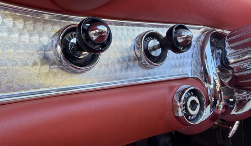 
								1956 Ford Thunderbird full									