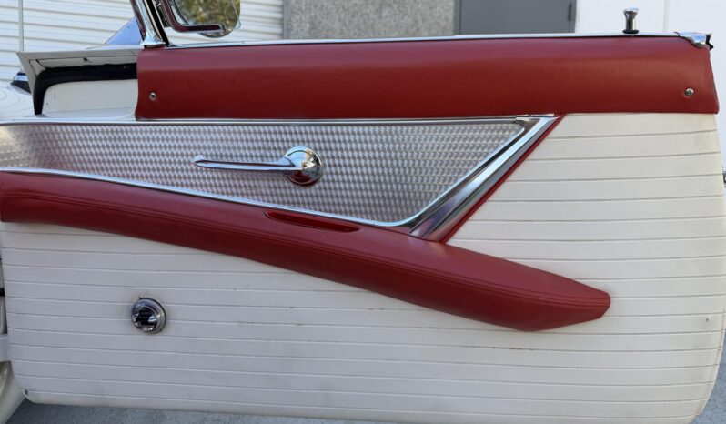 
								1956 Ford Thunderbird full									