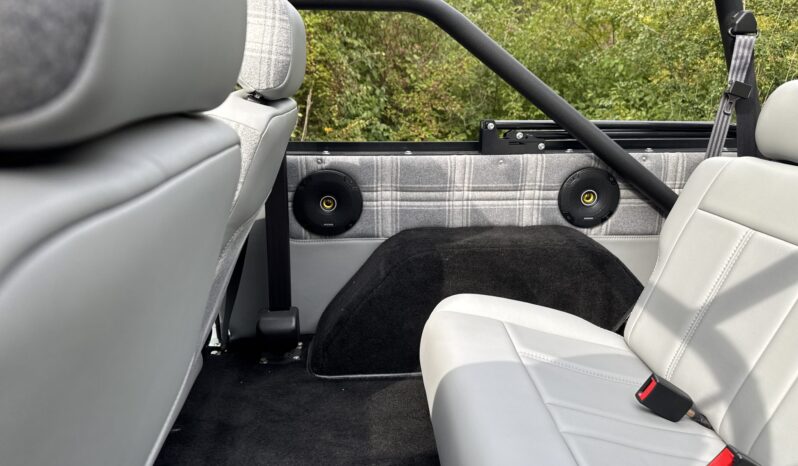 
								1976 Ford Bronco full									