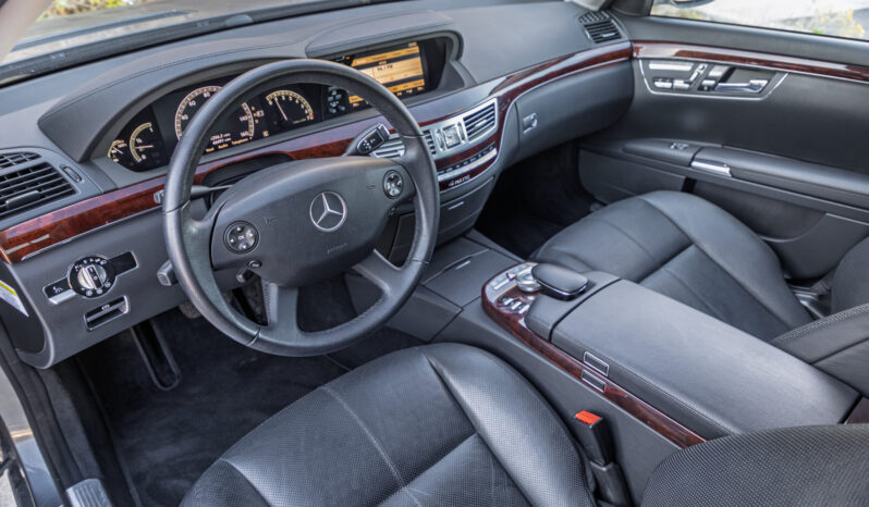 
								2008 Mercedes-Benz S550 4MATIC full									