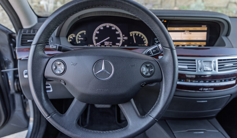 
								2008 Mercedes-Benz S550 4MATIC full									