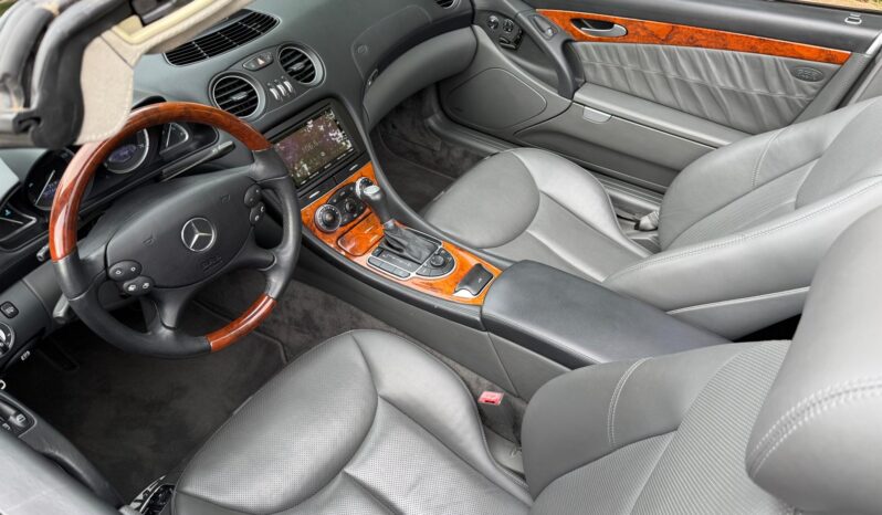 
								2006 Mercedes-Benz SL600 full									