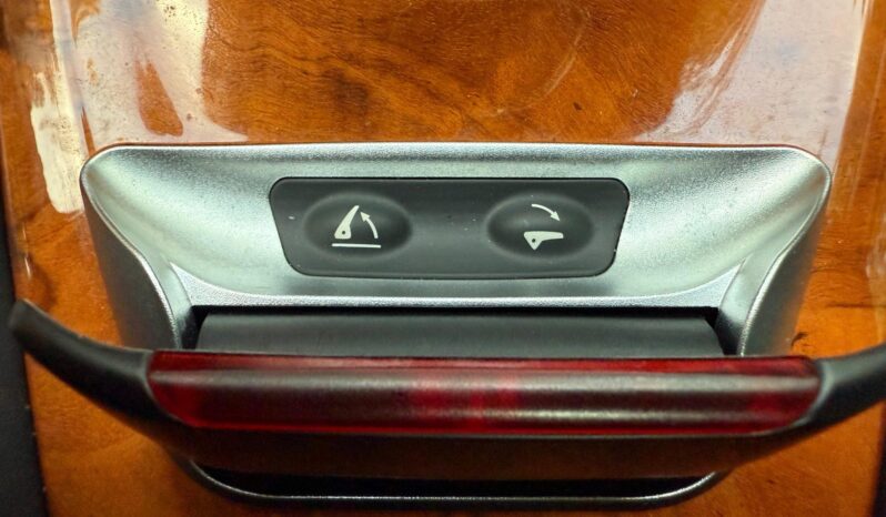 
								2006 Mercedes-Benz SL600 full									