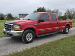 
										1999 Ford F-250 Super Duty Lariat Crew Cab Power Stroke full									