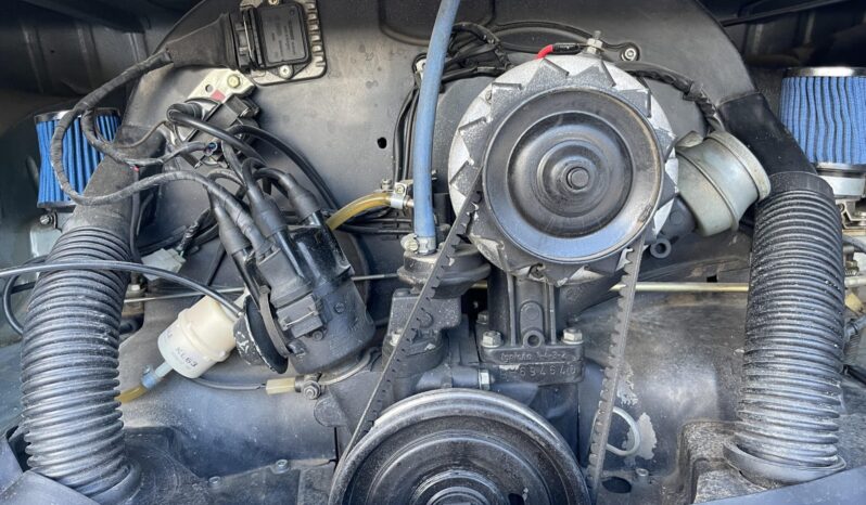 
								1969 Volkswagen Type 2 Kombi 23-Window Conversion full									