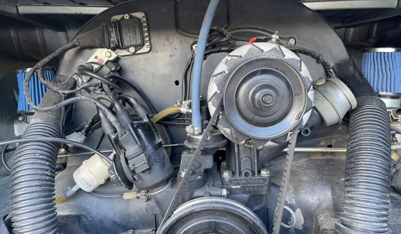 
								1969 Volkswagen Type 2 Kombi 23-Window Conversion full									