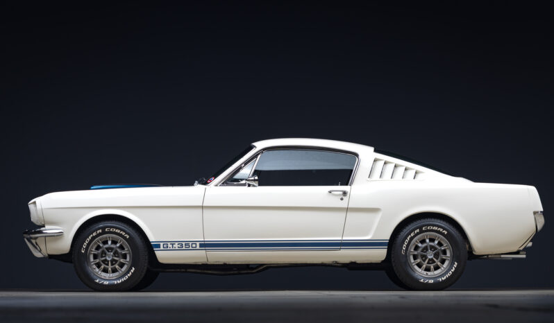 
								1966 Ford Mustang Fastback 5-Speed full									