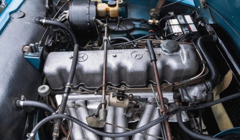 
								1966 Mercedes-Benz 230SL full									