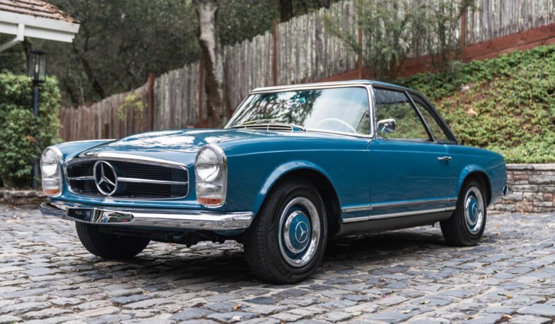 
								1966 Mercedes-Benz 230SL full									