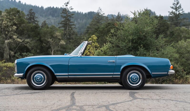 
								1966 Mercedes-Benz 230SL full									