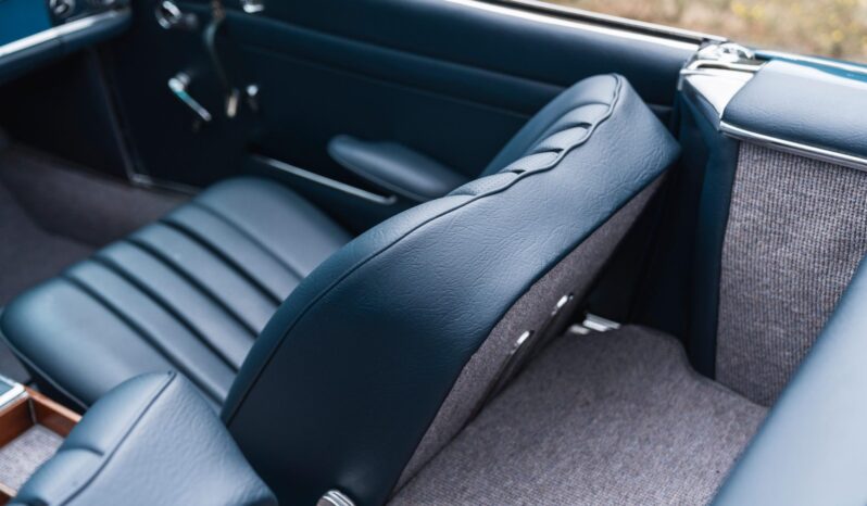 
								1966 Mercedes-Benz 230SL full									