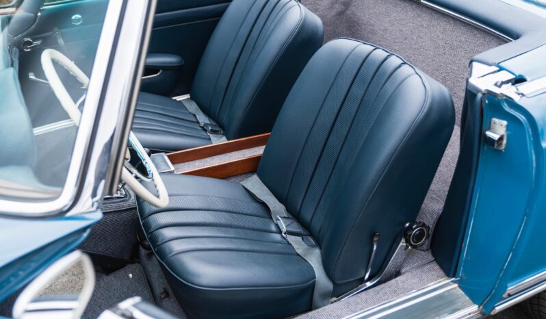 
								1966 Mercedes-Benz 230SL full									