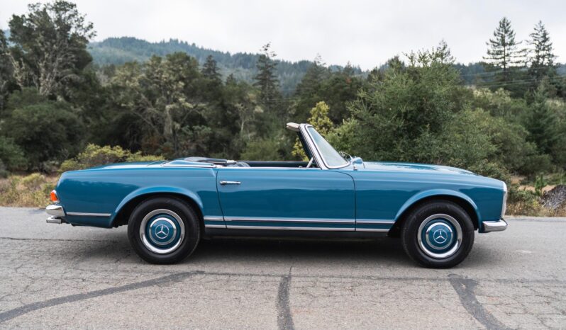 
								1966 Mercedes-Benz 230SL full									