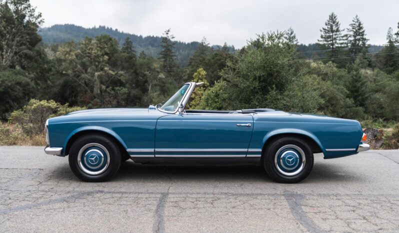 
								1966 Mercedes-Benz 230SL full									
