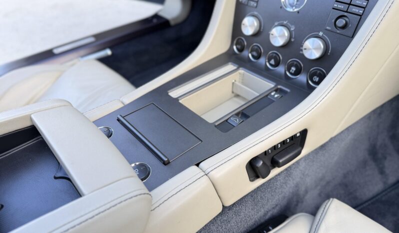 
								2008 Aston Martin V8 Vantage Roadster full									