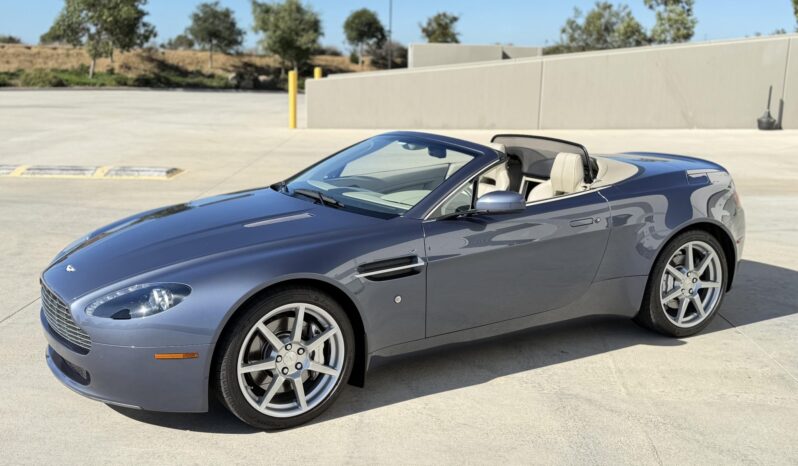 
								2008 Aston Martin V8 Vantage Roadster full									