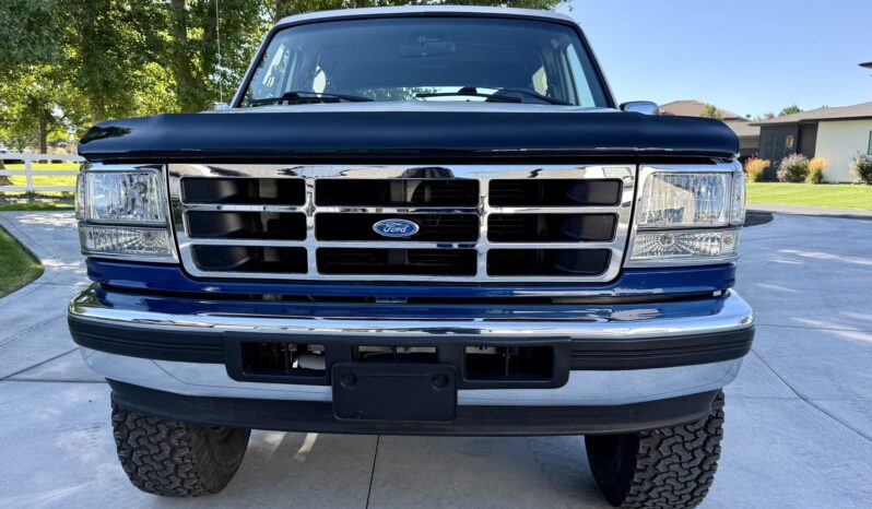 
								1996 Ford Bronco XLT full									