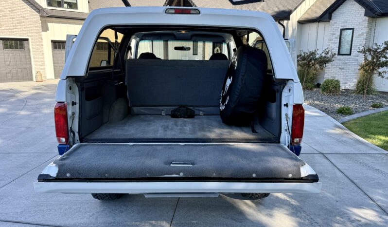 
								1996 Ford Bronco XLT full									