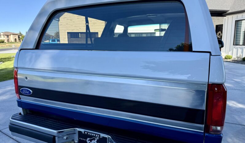 
								1996 Ford Bronco XLT full									