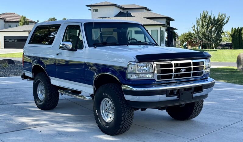 
								1996 Ford Bronco XLT full									