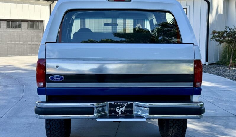 
								1996 Ford Bronco XLT full									