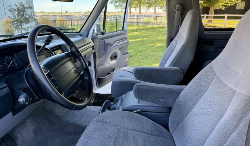 
								1996 Ford Bronco XLT full									