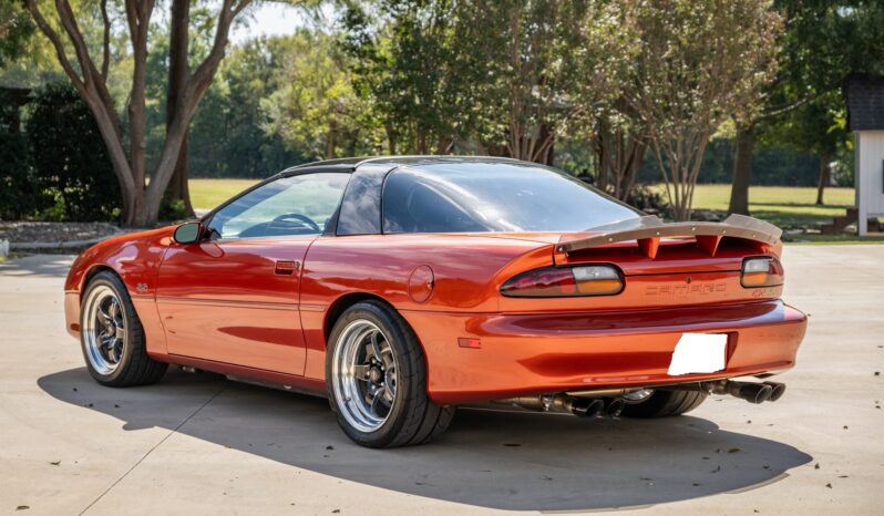 
								2002 Chevrolet Camaro SS 6-Speed full									
