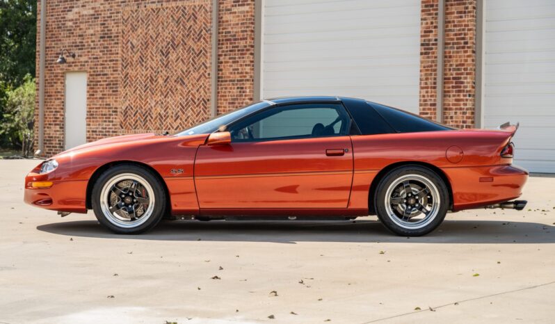 
								2002 Chevrolet Camaro SS 6-Speed full									