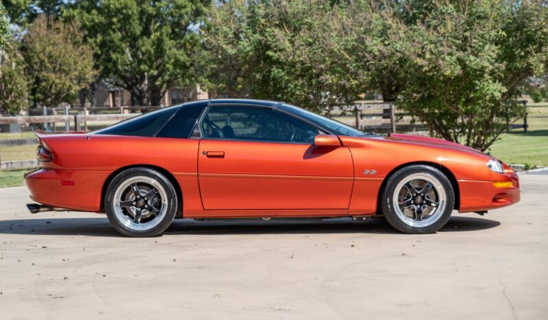 
								2002 Chevrolet Camaro SS 6-Speed full									