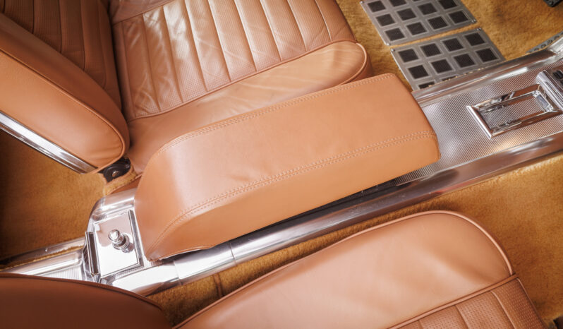 
								1962 Chrysler 300H Convertible full									