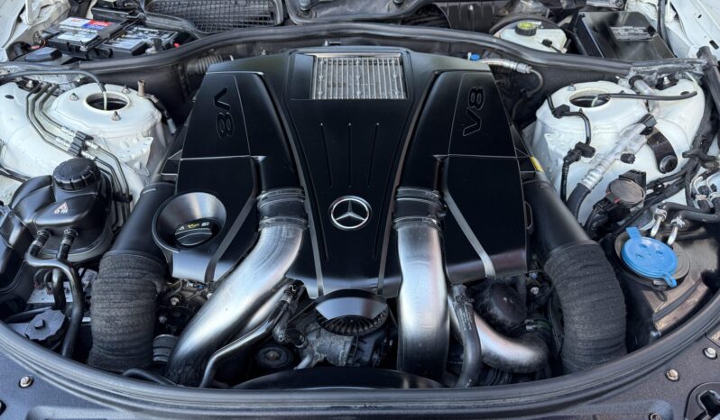 
								2013 Mercedes-Benz CL550 4MATIC full									