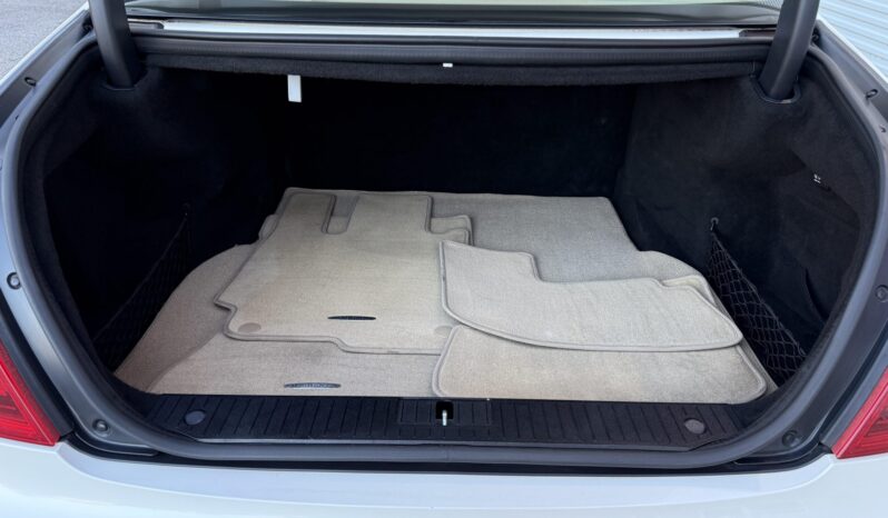 
								2013 Mercedes-Benz CL550 4MATIC full									