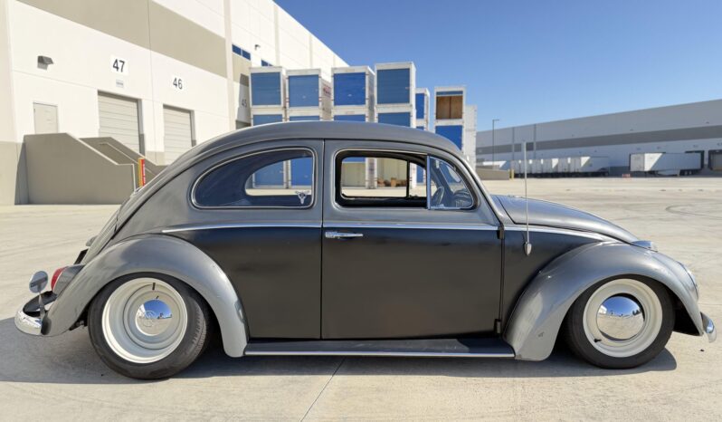 
								1962 Volkswagen Beetle full									