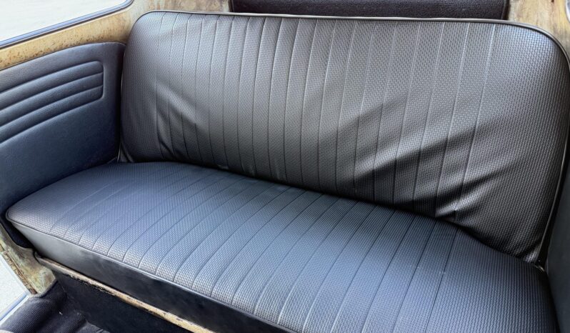 
								1962 Volkswagen Beetle full									