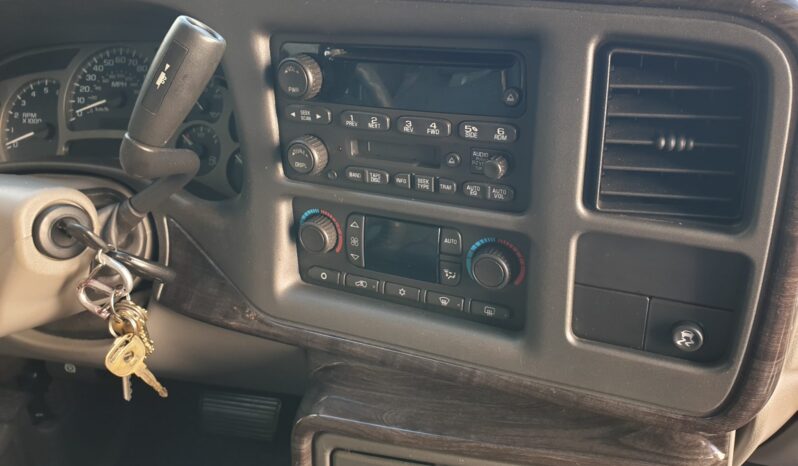 								2004 GMC Yukon Denali full									