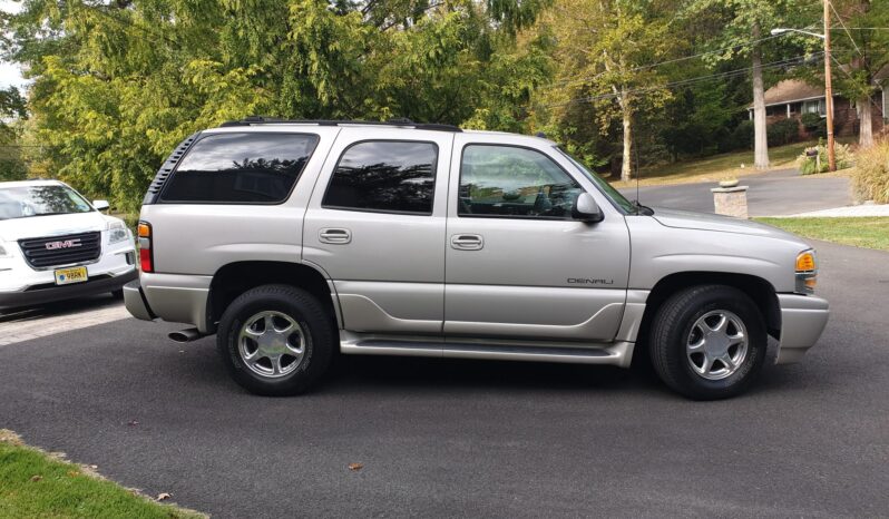 								2004 GMC Yukon Denali full									