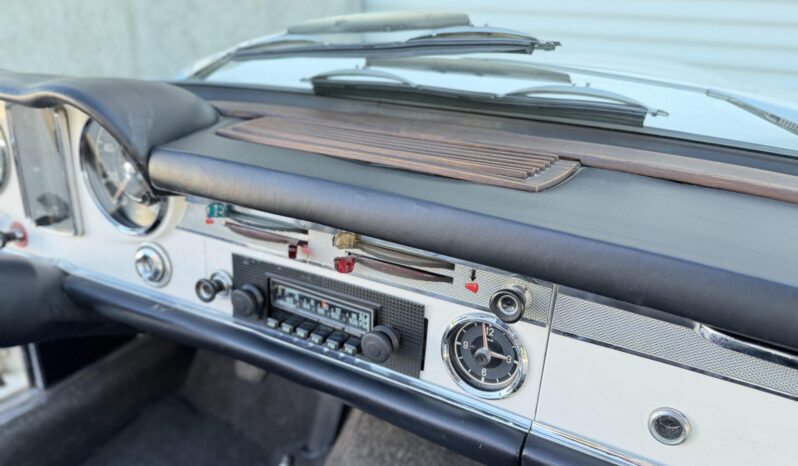 								1967 Mercedes-Benz 230SL full									