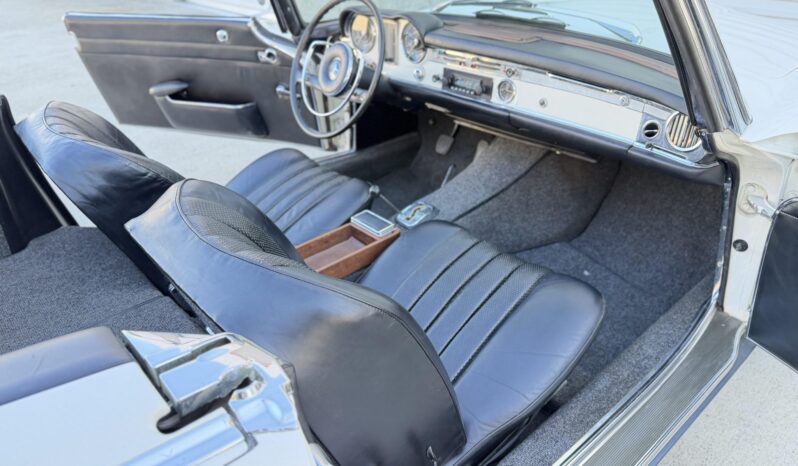 								1967 Mercedes-Benz 230SL full									