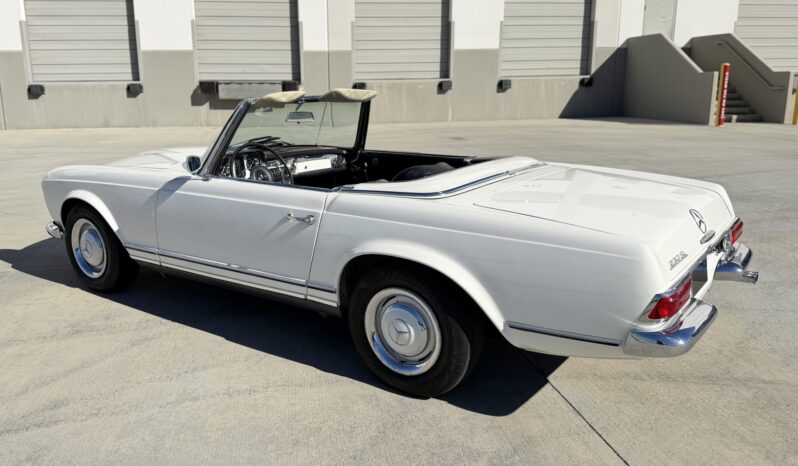 								1967 Mercedes-Benz 230SL full									