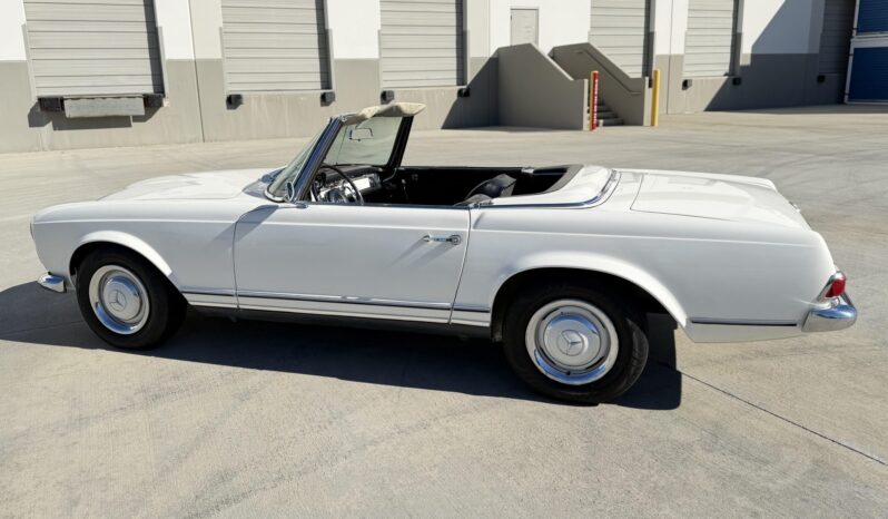 								1967 Mercedes-Benz 230SL full									