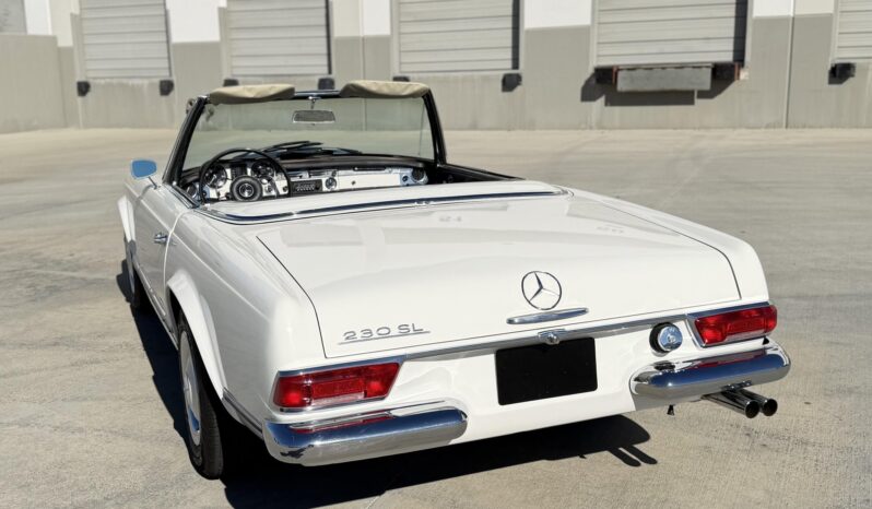 								1967 Mercedes-Benz 230SL full									
