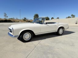 										1967 Mercedes-Benz 230SL full									