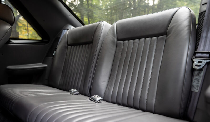 								1993 Ford Mustang SVT Cobra full									