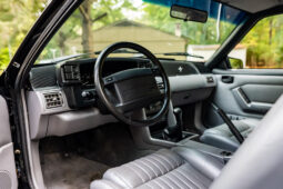 										1993 Ford Mustang SVT Cobra full									