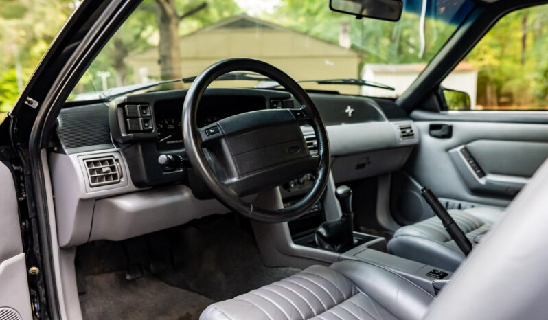 								1993 Ford Mustang SVT Cobra full									