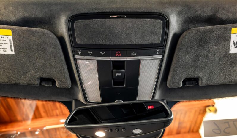 								2011 Mercedes-Benz S63 AMG full									