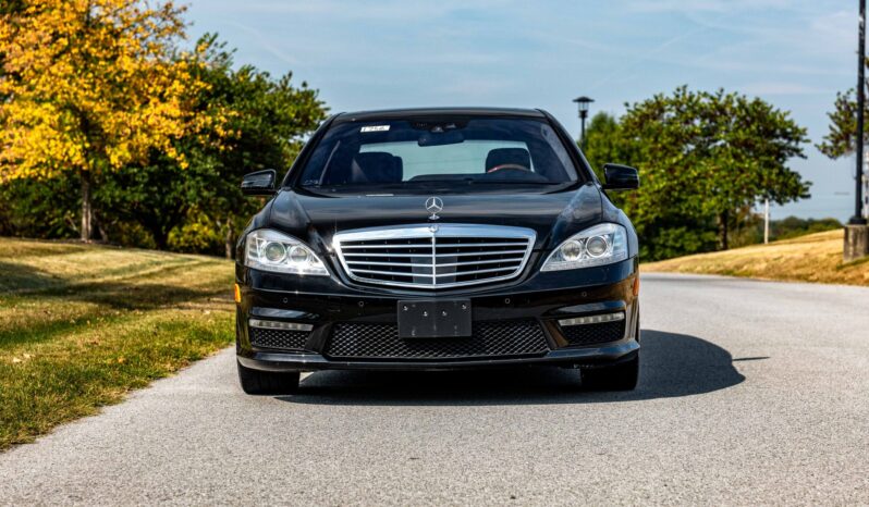 								2011 Mercedes-Benz S63 AMG full									