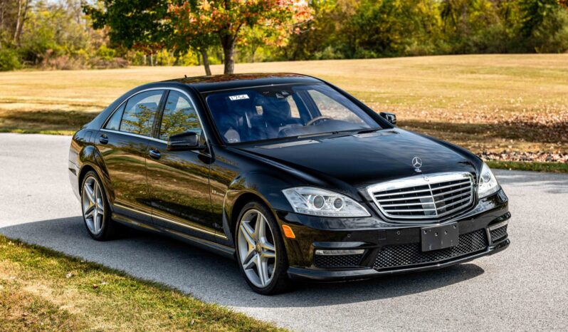 								2011 Mercedes-Benz S63 AMG full									