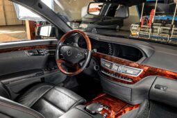 										2011 Mercedes-Benz S63 AMG full									